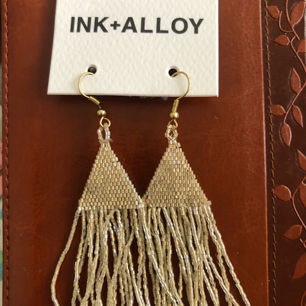 NWT Ink+Alloy Beautiful gold seed earrings. Handmade.